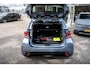 Toyota Yaris Full Hybrid Dynamic Plus Automaat | Celestite Grey Metallic | Dodehoeksensoren | Apple Carplay | Stoel-Stuurverwarming | PDC v/a | Nieuwstaat
