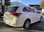 Mitsubishi Outlander 2.4 PHEV Intense+ // HALF-LEDER/ALCANTARA // NAVI + CARPLAY // STANDKACHEL FUNCTIE // CAMERA // KEYLESS // ELEK. STOEL // TREKHAAK!!