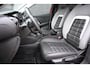 Citroën C4 1.2 Hybrid 136 Max | Adaptive Cruise Control | HUD | Achteruitrij camera | Navi By App | Stoel/Stuur verwarming | DAB | Draadloze telefoonlader | Extra getint glas | LMV 18" |