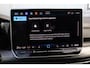 Volkswagen Golf 1.5 eHybrid Style Edition SOH 100% | 204PK / 150kW DSG, LED Matrix (IQ.Light), rondomzicht 360° camera (Area View), Apple Carplay & Android Auto, achteruitrijcamera (Rear View), head-up display, 3-zone climatronic, draadloze telefoonlader, elektrisch verstelbare ErgoActive voorstoel met geheugen- en massagefunctie, dynamisch grootlichtassistent (Dynamic Light Assist), navigatie, dodehoekdetectie (Side Assist), 18'' 'Leeds' LMV, navigatie, elektrisch verstel-, verwarm- en inklapbare buitenspiegels, adaptieve cruise control (ACC) met Travel Assist, DAB+, keyless access etc.
