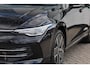 Volkswagen Golf 1.5 eHybrid Style Edition SOH 100% | 204PK / 150kW DSG, LED Matrix (IQ.Light), rondomzicht 360° camera (Area View), Apple Carplay & Android Auto, achteruitrijcamera (Rear View), head-up display, 3-zone climatronic, draadloze telefoonlader, elektrisch verstelbare ErgoActive voorstoel met geheugen- en massagefunctie, dynamisch grootlichtassistent (Dynamic Light Assist), navigatie, dodehoekdetectie (Side Assist), 18'' 'Leeds' LMV, navigatie, elektrisch verstel-, verwarm- en inklapbare buitenspiegels, adaptieve cruise control (ACC) met Travel Assist, DAB+, keyless access etc.
