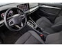 Volkswagen Golf 1.5 eHybrid Style Edition SOH 100% | 204PK / 150kW DSG, LED Matrix (IQ.Light), rondomzicht 360° camera (Area View), Apple Carplay & Android Auto, achteruitrijcamera (Rear View), head-up display, 3-zone climatronic, draadloze telefoonlader, elektrisch verstelbare ErgoActive voorstoel met geheugen- en massagefunctie, dynamisch grootlichtassistent (Dynamic Light Assist), navigatie, dodehoekdetectie (Side Assist), 18'' 'Leeds' LMV, navigatie, elektrisch verstel-, verwarm- en inklapbare buitenspiegels, adaptieve cruise control (ACC) met Travel Assist, DAB+, keyless access etc.