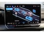 Volkswagen Golf 1.5 eHybrid Style Edition SOH 100% | 204PK / 150kW DSG, LED Matrix (IQ.Light), rondomzicht 360° camera (Area View), Apple Carplay & Android Auto, achteruitrijcamera (Rear View), head-up display, 3-zone climatronic, draadloze telefoonlader, elektrisch verstelbare ErgoActive voorstoel met geheugen- en massagefunctie, dynamisch grootlichtassistent (Dynamic Light Assist), navigatie, dodehoekdetectie (Side Assist), 18'' 'Leeds' LMV, navigatie, elektrisch verstel-, verwarm- en inklapbare buitenspiegels, adaptieve cruise control (ACC) met Travel Assist, DAB+, keyless access etc.