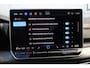 Volkswagen Golf 1.5 eHybrid Style Edition SOH 100% | 204PK / 150kW DSG, LED Matrix (IQ.Light), rondomzicht 360° camera (Area View), Apple Carplay & Android Auto, achteruitrijcamera (Rear View), head-up display, 3-zone climatronic, draadloze telefoonlader, elektrisch verstelbare ErgoActive voorstoel met geheugen- en massagefunctie, dynamisch grootlichtassistent (Dynamic Light Assist), navigatie, dodehoekdetectie (Side Assist), 18'' 'Leeds' LMV, navigatie, elektrisch verstel-, verwarm- en inklapbare buitenspiegels, adaptieve cruise control (ACC) met Travel Assist, DAB+, keyless access etc.