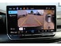 Volkswagen Golf 1.5 eHybrid Style Edition SOH 100% | 204PK / 150kW DSG, LED Matrix (IQ.Light), rondomzicht 360° camera (Area View), Apple Carplay & Android Auto, achteruitrijcamera (Rear View), head-up display, 3-zone climatronic, draadloze telefoonlader, elektrisch verstelbare ErgoActive voorstoel met geheugen- en massagefunctie, dynamisch grootlichtassistent (Dynamic Light Assist), navigatie, dodehoekdetectie (Side Assist), 18'' 'Leeds' LMV, navigatie, elektrisch verstel-, verwarm- en inklapbare buitenspiegels, adaptieve cruise control (ACC) met Travel Assist, DAB+, keyless access etc.