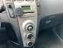 Toyota Yaris 1.3 VVTi Sol MMT / AUTOMAAT / AIRCO / APK MAART 2027 / METALLIC