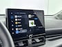 Toyota Yaris 1.5 Hybrid 115 Dynamic | Apple Carplay / Android Auto | Dodehoek detectie | Parkeersensoren voor/achter | Stoel-/stuurverwarming | Adaptive Cruise | Clima | Keyless | Camera | 16 inch