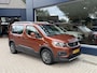 Peugeot Rifter 1.2 Turbo 130PK Allure | Automaat | Zeer ruime en complete auto | Navigatie via telefoon | Trekhaak 1150 KG | Camera | Parkeersensoren V+A | All Season banden | 2x Zijschuifdeur | Climate Control | Cruise Control | LED Dagrijverlichting | Hoge Zitpositie | Dakrails |
