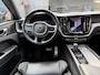 Volvo XC60 2.0 T6 Plug-in hybrid AWD R-Design | Luchtvering | 360 Camera | Intelli safe | Trekhaak