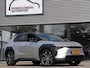 Toyota BZ4X 71kWh/ BI-TONE/ PANORAMADAK/ ELEKT. STOEL/ ELEKT. KLEP/ SOH 96%