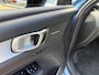 Volvo XC40 2.0 B4 Plus Dark Automaat 197PK | Harman/Kardon | Memory Seats | Adaptieve Cruise Control | Elek. trekhaak