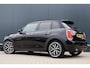 MINI Cooper 5-Deurs 1.5 Serious Business | JCW | Pano | Stoelverwarming | 18 Inch | LED | Keyless Entry | John Cooper Works pakket