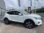 Nissan Qashqai 1.2 N-Connecta Pano/Navi/Camera/Trekhaak
