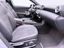 Mercedes-Benz A-klasse 250 e AMG Nightpakket | Panoramadak | Trekhaak | Alarm | Keyless Go | CarPay | Stuur en Stoelverwarming | Inclusief 24 maanden Mercedes-Benz Certified garantie voor Europa.