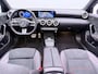 Mercedes-Benz A-klasse 250 e AMG Nightpakket | Panoramadak | Trekhaak | Alarm | Keyless Go | CarPay | Stuur en Stoelverwarming | Inclusief 24 maanden Mercedes-Benz Certified garantie voor Europa.