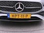 Mercedes-Benz A-klasse 250 e AMG Nightpakket | Panoramadak | Trekhaak | Alarm | Keyless Go | CarPay | Stuur en Stoelverwarming | Inclusief 24 maanden Mercedes-Benz Certified garantie voor Europa.