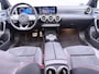Mercedes-Benz A-klasse 180 AMG Nightpakket | Panoramadak | Sfeerverlichting | Dode Hoek Ass | Memory | Keyless Go | Augmented Reality | Inclusief 24 maanden Mercedes-Benz Certified garantie voor Europa.