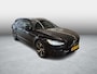 Volvo V90 2.0 T8 AWD R-Design | Harman Kardon Audio | Panoramadak | Head-up Display | 360 Graden Camera | Keyless Entry | Elektrische Achterklep | Elektrisch Verstelbare Voorstoelen | Lichtmetalen Velgen 19 inch | Cruise Control Adaptief | BLIS | Navigatie | Apple Carplay | Android Auto