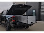 Dodge Ram BLACK OPS | 5.7 V8 HEMI | WIDEBODY HULK | OPEN UITLAAT KLEP | ZEER DIK | DUBBELE CABINE | DC | 5 PERSOONS | GRIJS KENETEKEN | EXTRA BREDE WIELEN IN HET BRONS | MEGA DIK | 3500KG TREKVERMOGEN |
