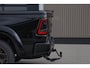 Dodge Ram BLACK OPS | 5.7 V8 HEMI | WIDEBODY HULK | OPEN UITLAAT KLEP | ZEER DIK | DUBBELE CABINE | DC | 5 PERSOONS | GRIJS KENETEKEN | EXTRA BREDE WIELEN IN HET BRONS | MEGA DIK | 3500KG TREKVERMOGEN |