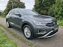 Volkswagen T-Roc 1.5 TSI / Navi / Camera / Carplay / Stoelv.