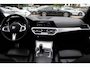 BMW 3-Serie Touring 330i High Executive Ed. M Sport / Trekhaak / Panoramadak / 360Camera / Head-up / Keyless / 19'' / Harman Kardon / Leder / Stuur+Stoelverwarming / Dodehoek / DAB / ACC