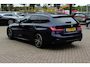 BMW 3-Serie Touring 330i High Executive Ed. M Sport / Trekhaak / Panoramadak / 360Camera / Head-up / Keyless / 19'' / Harman Kardon / Leder / Stuur+Stoelverwarming / Dodehoek / DAB / ACC