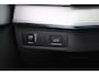 Volvo XC90 2.0 T8 Twin Engine AWD R-Design / Trekhaak / Panoramadak / 360Camera / Head-up / Luchtvering / Bowers & Wilkens / 22'' / Ventilatie+Verwarming / 4zone airco / Dodehoek / DAB / ACC