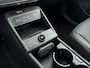 Hyundai Kona Electric Premium 64.8 kWh | Apple Carplay/Android Auto | Lichtmetalen velgen 19" | Navigatiesysteem full map | Nieuw snel leverbaar