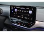 Volkswagen ID.4 Pro 77 kWh Pano/IQ.Light Matrix /360/HUD/DCC/Keyless/Stoelverw./Dodehoek/Wegkl. trekhaak/SOH 96,62%/19"