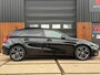 Mercedes-Benz A-klasse 180 Pano | Sfeerverlichting | Leder | 18'' met zgan all season