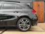 Mercedes-Benz A-klasse 180 Pano | Sfeerverlichting | Leder | 18'' met zgan all season