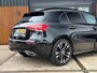 Mercedes-Benz A-klasse 180 Pano | Sfeerverlichting | Leder | 18'' met zgan all season