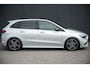 Mercedes-Benz B-klasse 180 AMG LINE PANORAMADAK TREKHAAK HEAD UP 360 CAMERA STOELVERWARMING