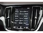 Volvo V60 D4 Automaat 190PK Inscription | Trekhaak | All season banden | Head up display | Panoramadak