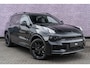 Lynk & Co 01 Plug-in Hybrid 1.5 More | Trekhaak | PHEV | Panoramadak | Infinity by Harman Audio | 360 Graden Camera | Parkeersensoren | Lichtmetalen Velgen 20 inch | Keyless Entry | Elektrische Achterklep | LED Koplampen Adaptief | Privacy Glas | Stoelverwarming | Cruise Control Adaptief | Dodehoekdetectie Navigatie | Apple Carplay | Android Auto