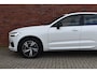Volvo XC60 B5 252PK R-Design | Trekhaak | Panorama dak | 360 Camera |