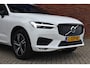 Volvo XC60 B5 252PK R-Design | Trekhaak | Panorama dak | 360 Camera |