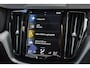 Volvo XC60 B5 252PK R-Design | Trekhaak | Panorama dak | 360 Camera |