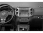Volkswagen Tiguan 1.4 TSI Connected Series Pano Xenon Stoelverw Dynaudio Adaptief Onderstel