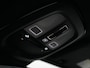 Volvo EX40 Single Motor Extended Range Ultra 82 kWh | Alarmsysteem | Draadloze telefoonlader | Electronic climate controle