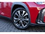 Lexus UX 250h F Sport First Edition | Triple LED Koplampen | Achteruitrijcamera | Parkeersensoren | Keyless Entry | Elektrische Achterklep | Elektrisch Verstelbare Voorstoelen | Stoelverwarming | Cruise Control Adaptief | Dodehoekdetectie | Navigatie