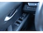 Lexus UX 250h F Sport First Edition | Triple LED Koplampen | Achteruitrijcamera | Parkeersensoren | Keyless Entry | Elektrische Achterklep | Elektrisch Verstelbare Voorstoelen | Stoelverwarming | Cruise Control Adaptief | Dodehoekdetectie | Navigatie