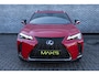 Lexus UX 250h F Sport First Edition | Triple LED Koplampen | Achteruitrijcamera | Parkeersensoren | Keyless Entry | Elektrische Achterklep | Elektrisch Verstelbare Voorstoelen | Stoelverwarming | Cruise Control Adaptief | Dodehoekdetectie | Navigatie