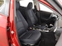Mazda 2 1.5 Skyactiv-G Luxury | Navigatie | Achteruitrijcamera | Climate Control | Winterpakket | HUD |
