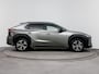 Toyota BZ4X Dynamic 71 kWh | Warmtepomp | Dodehoek detectie | Apple Carplay / Android Auto | 360 camera | Stoel-/stuurverwarming | Matrix LED | Verwarmbare voorruit | Adaptive Cruise | Keyless | 18 inch