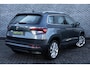 Skoda Karoq 1.5 TSI DSG Style Business | Trekhaak | Panoramadak | Achteruitrijcamera | Parkeersensoren | Keyless Entry | Elektrische Achterklep | Canton Audio | LED Koplampen | Stoelverwarming | Navigatie | Apple Carplay | Android Auto