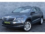 Skoda Karoq 1.5 TSI DSG Style Business | Trekhaak | Panoramadak | Achteruitrijcamera | Parkeersensoren | Keyless Entry | Elektrische Achterklep | Canton Audio | LED Koplampen | Stoelverwarming | Navigatie | Apple Carplay | Android Auto