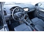 Skoda Karoq 1.5 TSI DSG Style Business | Trekhaak | Panoramadak | Achteruitrijcamera | Parkeersensoren | Keyless Entry | Elektrische Achterklep | Canton Audio | LED Koplampen | Stoelverwarming | Navigatie | Apple Carplay | Android Auto