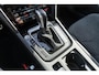 Volkswagen Arteon Shooting Brake 1.4 TSI eHybrid R-Line Business+ | Panoramadak | Trekhaak | Parkeersensoren | Keyless Entry | Elektrische Achterklep | Stoelverwarming voor en achter | iQ Light | Navigatie | Apple Carplay | Android Auto | Plug-in Hybrid (PHEV)